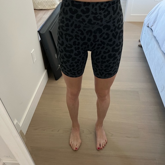 Vitality Leopard Biker Shorts - Picture 4 of 6